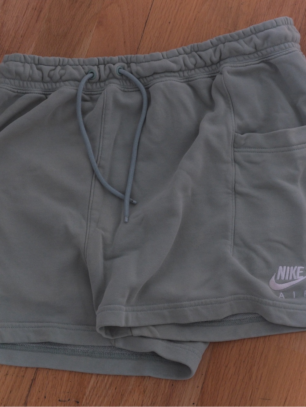 Nike Men’s Light Gray Athletic Drawstring Shorts